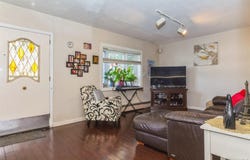 91 Grant Drive E, Valley Stream, NY 11580