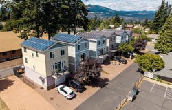 1534 SOLAR Ln, HoodRiver, OR 97031