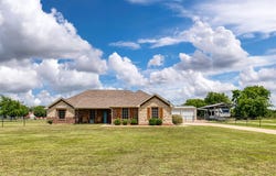 220 Hidden Meadow Trail, Leonard, TX 75452
