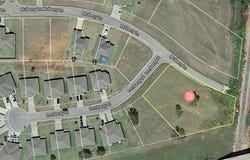 2 Lombardy Place, Clinton, OK 73601