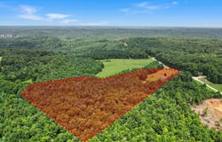 319 Oakmont Rd, Oneida, TN 37841