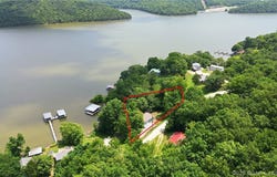 173 Bayshore Lane, Edwards, MO 65326