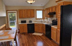 524 NE Deer Run Drive, Cedar Rapids, IA 52402-7319
