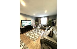 105 W Elk Trail, Carol Stream, IL 60188