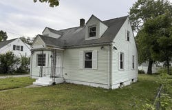 78 Massreco St, Springfield, MA 01109