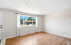 5826 S VILLAGE Way E, South Ogden, UT 84403