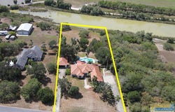 39574 Palm Dr, Bayview, TX 78566