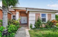 3281 Harness Circle, Wellington, FL 33449