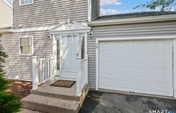 10 Linden Court, Bloomfield, CT 06002