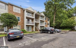 34 JUNIPER Way, HAMILTON, NJ 08619
