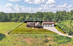 1095 Flat Rock Road, Sparta, TN 38583