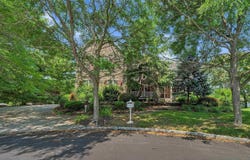1 Barr Ct, Linwood, NJ 08221