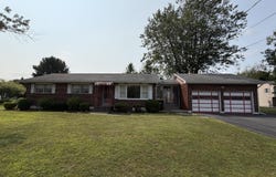 2662 Community Drive, Bath, PA 18014
