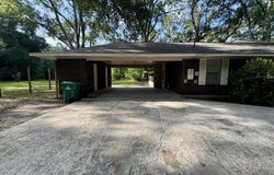 1209 S Beech St, Picayune, MS 39466
