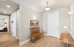 707 N HAYDEN ISLAND Dr, Portland, OR 97217