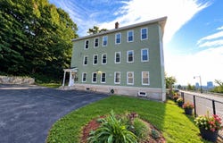 576 Franklin St, Worcester, MA 01608