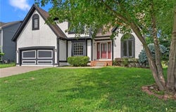 1361 S Hunter Drive, Olathe, KS 66062