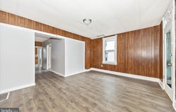 422-422 1/2 MCDOWELL Avenue, HAGERSTOWN, MD 21740