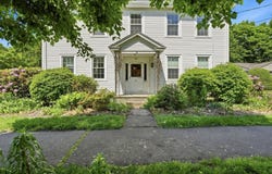 15 Main St, Hatfield, MA 01038