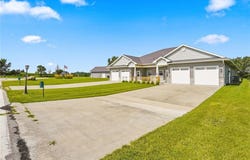 2086 Three Elms Park Road, Independence, IA 50644