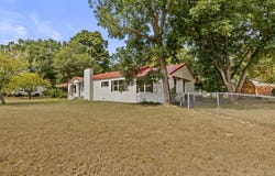111 Walker Drive, Naples, TX 75568