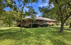 401 E Petty Lane, Winchester, TN 37398