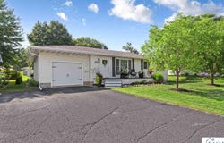 1314 N 5th Street, St. Peter, MN 56082
