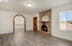 21585 Montgomery St, Hayward, CA 94541