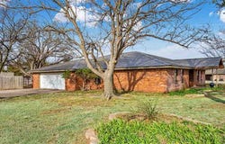 1101 2nd St, Chattanooga, OK 73528