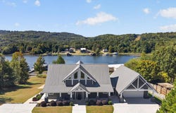 662 Preston Island Cir, Scottsboro, AL 35769