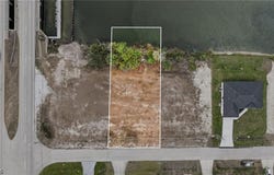1525 NW 17th Street, Cape Coral, FL 33993