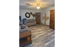 519 S W 7th St, Lockney, TX 79241
