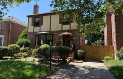 80-28 193rd St, Fresh Meadows, NY 11423