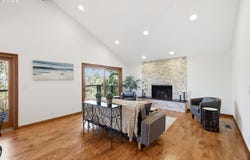 2804 ARLINE Way, Eugene, OR 97403