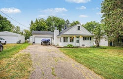 6315 Bishop Road, Lansing, MI 48911