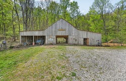 1218 Moody Rd, Byrdstown, TN 38549