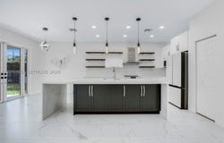 19373 Stonebrook St, Weston, FL 33332
