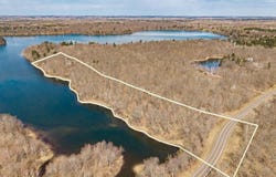 1554 Bass Bay Rd, Carlton, MN 55718