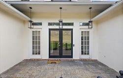 423 Woodlands Circle, Brandon, MS 39047