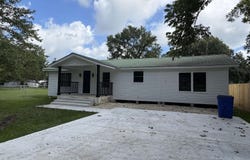 210 E Doel Bean St, Kirbyville, TX 75956