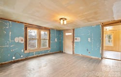 75 Travis Street, Clyde, NC 28721