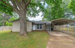 1114 Crescent DR, Paris, AR 72855