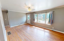 203 E Madison Avenue, Fairfield, IA 52556