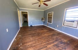 912 Taylor Avenue, Rule, TX 79547