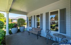 2672 Hazelnut Dr, Woodburn, OR 97071