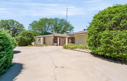 401 BAILEY Avenue, Dumas, TX 79029-3423