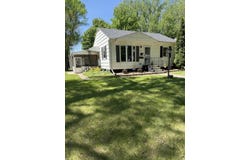 1748 S 2nd Street, Aberdeen, SD 57401