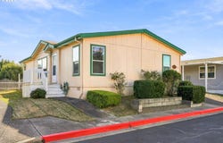 1000 S MCKERN Ct, Newberg, OR 97132
