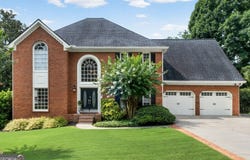 122 N Lakeside Drive NW, Kennesaw, GA 30144