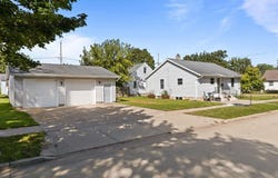 121 E 2ND Street, KIMBERLY, WI 54136